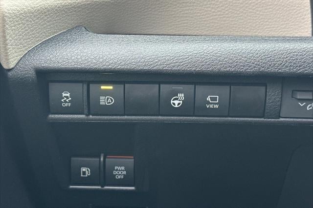 2023 Toyota Sienna Platinum 7 Passenger