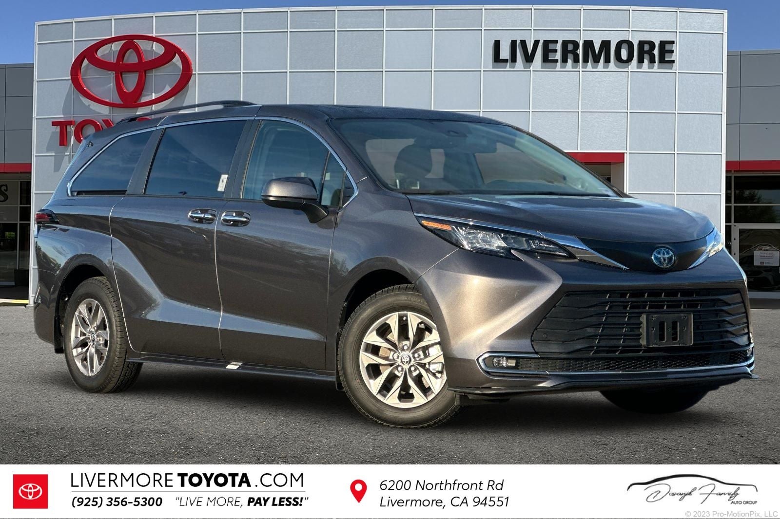 2023 Toyota Sienna XLE