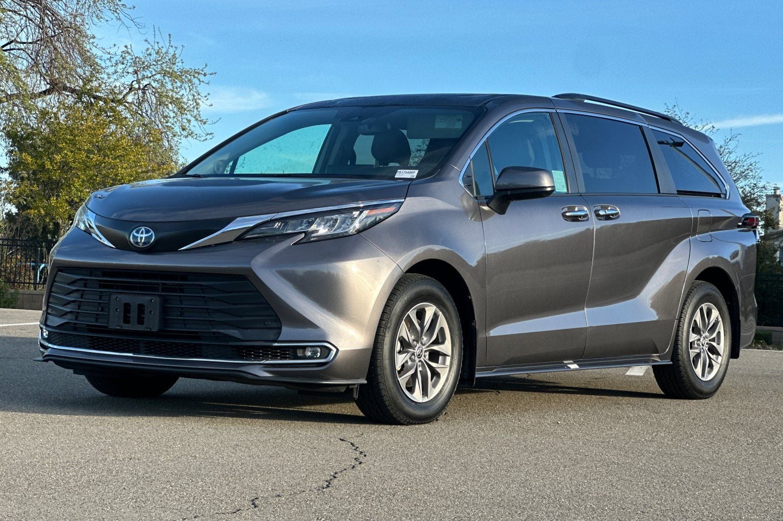 2023 Toyota Sienna XLE