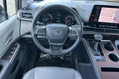 2023 Toyota Sienna XLE