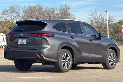 2023 Toyota Highlander Hybrid XLE