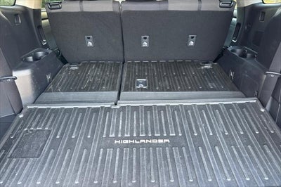 2025 Toyota Highlander LE