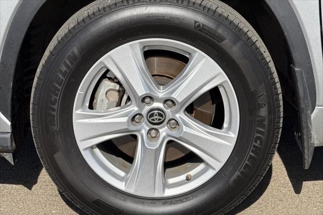 2025 Toyota Highlander LE