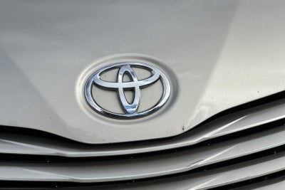 2015 Toyota Sienna LE 8 Passenger