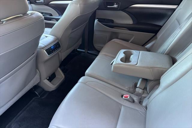 2016 Toyota Highlander XLE V6