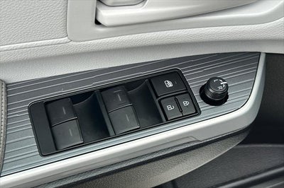 2026 Toyota Sienna LE 8 Passenger