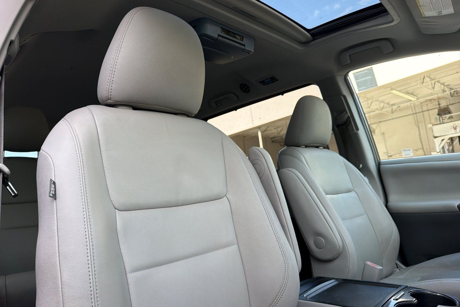 2016 Toyota Sienna XLE 8 Passenger
