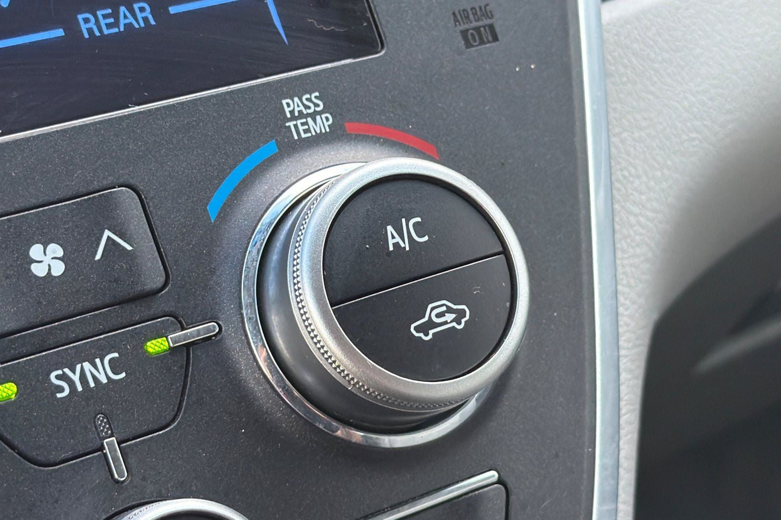 2016 Toyota Sienna XLE 8 Passenger