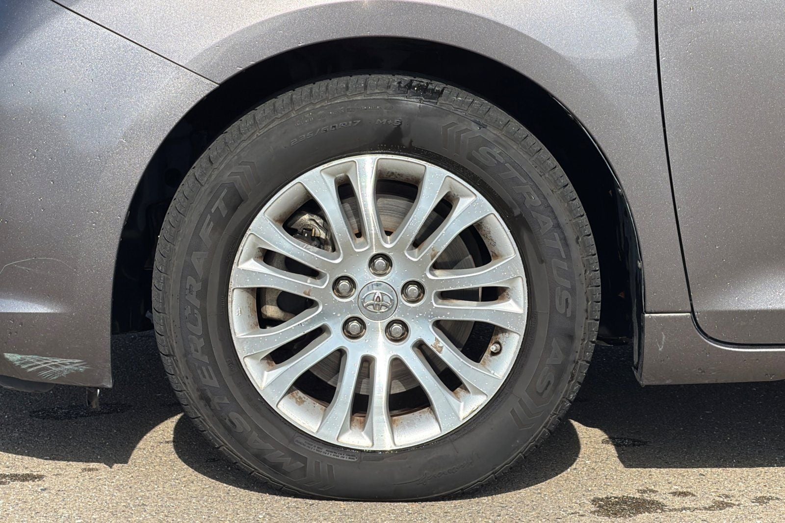 2016 Toyota Sienna XLE 8 Passenger