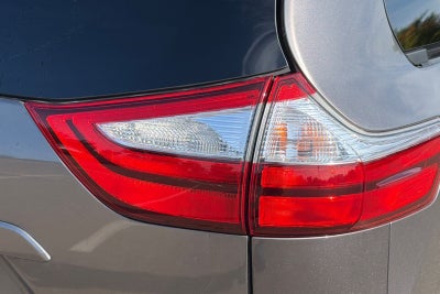 2016 Toyota Sienna XLE 8 Passenger