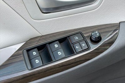 2016 Toyota Sienna XLE 8 Passenger