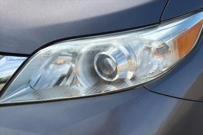 2016 Toyota Sienna XLE 8 Passenger