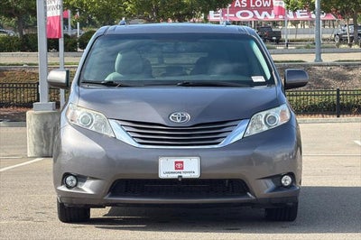 2016 Toyota Sienna XLE 8 Passenger