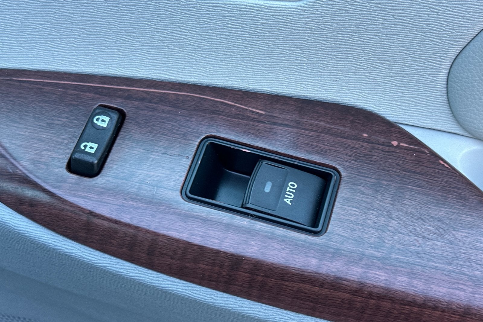 2013 Toyota Sienna XLE 8 Passenger