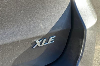 2013 Toyota Sienna XLE 8 Passenger