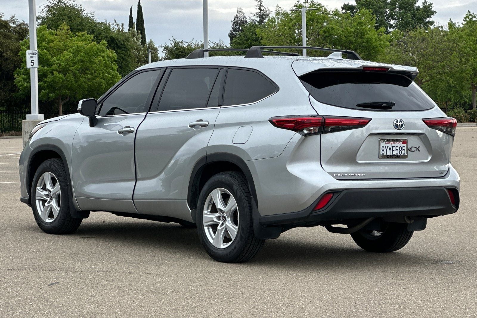 2021 Toyota Highlander Hybrid LE