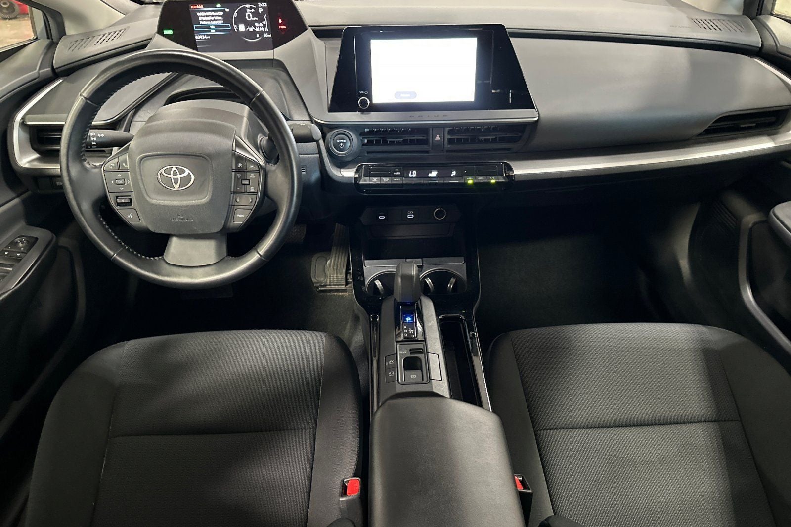 2025 Toyota Prius LE