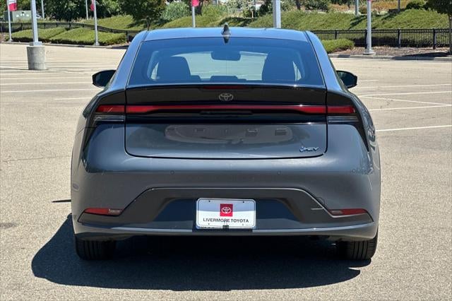2025 Toyota Prius LE