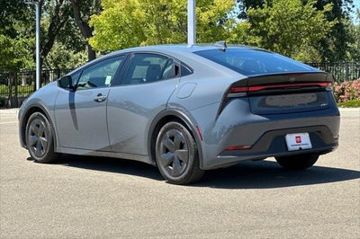 2025 Toyota Prius LE