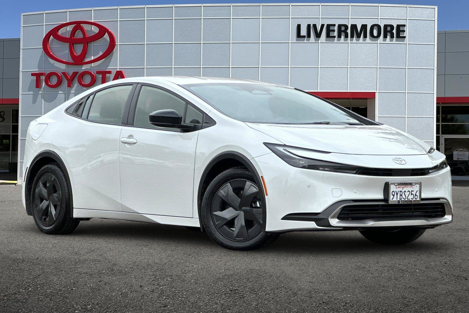 2026 Toyota Prius Plug-In Hybrid SE