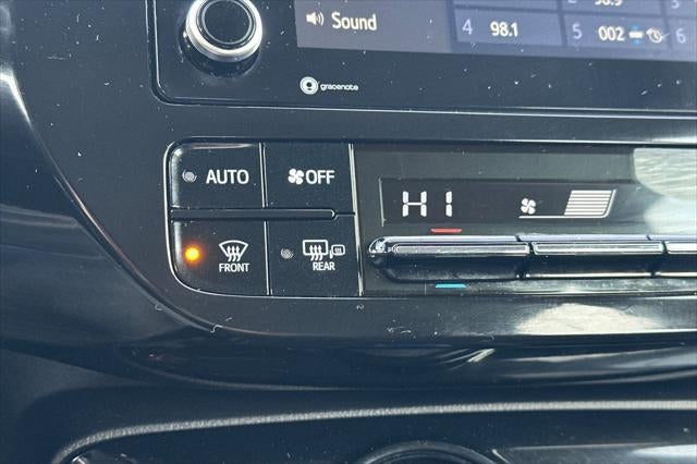 2022 Toyota Prius LE