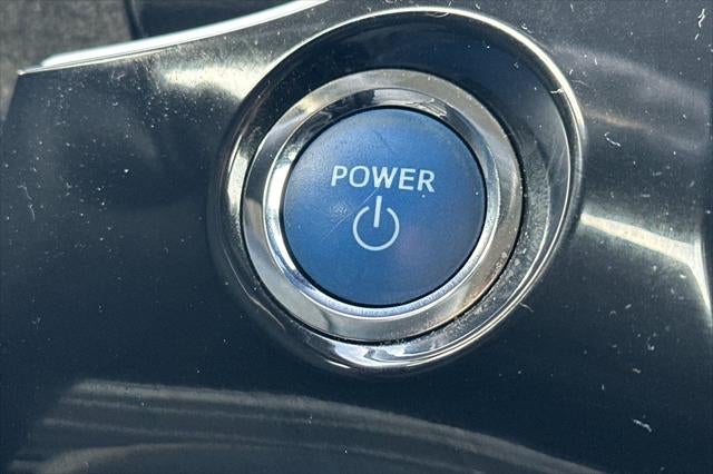 2022 Toyota Prius LE