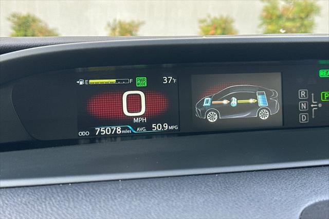 2022 Toyota Prius LE