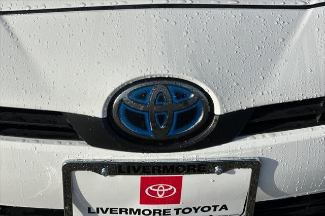 2022 Toyota Prius LE