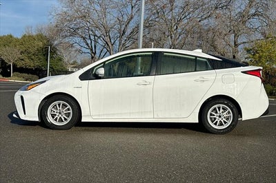 2022 Toyota Prius LE
