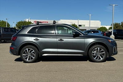 2024 Audi Q5 45 S line Premium quattro