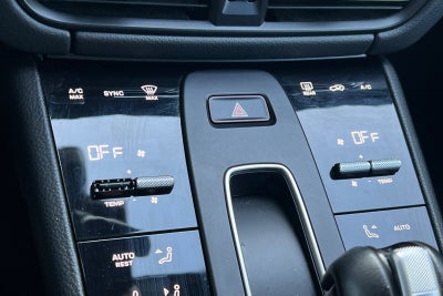 2024 Porsche Macan T