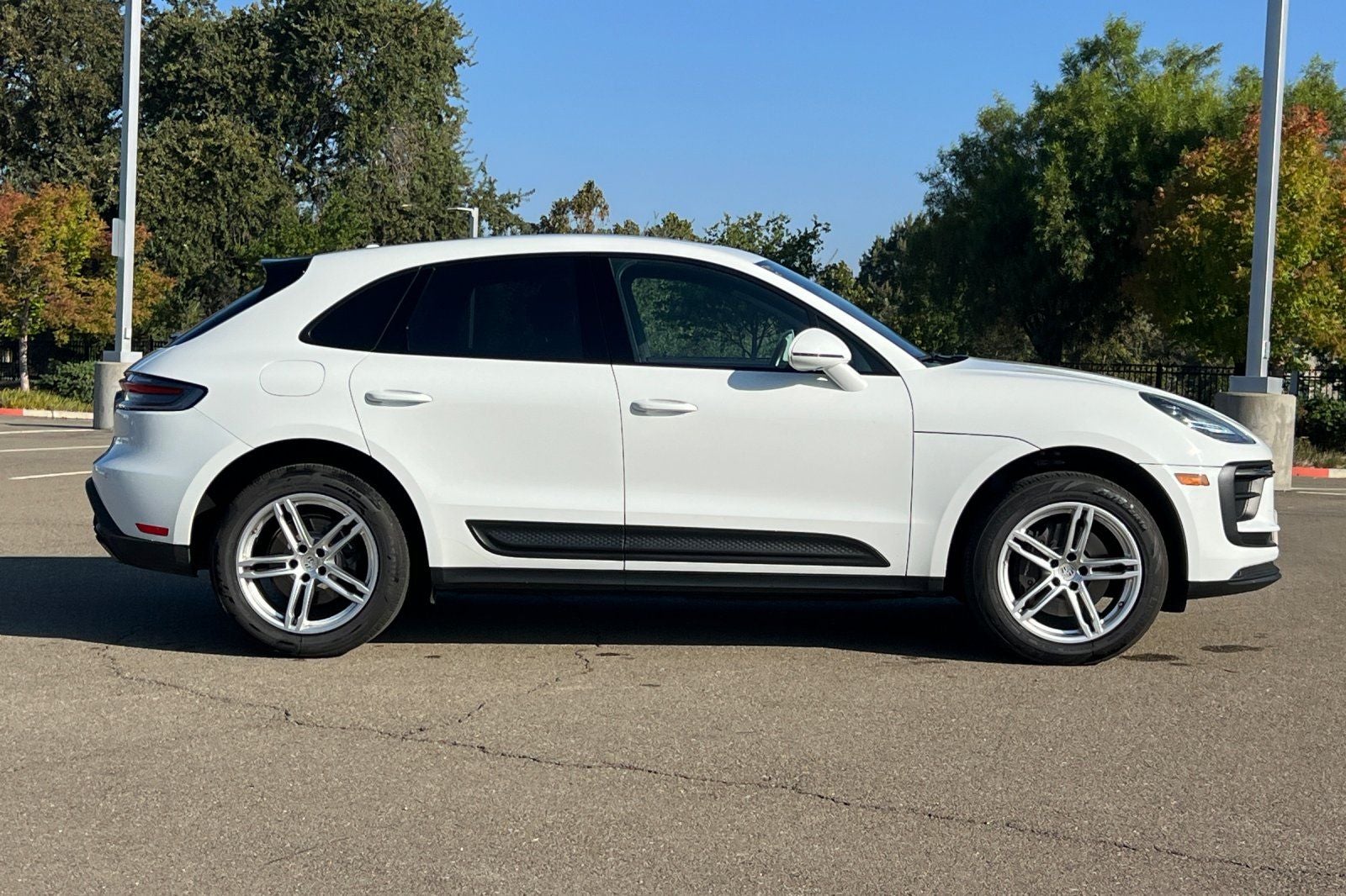 2024 Porsche Macan T