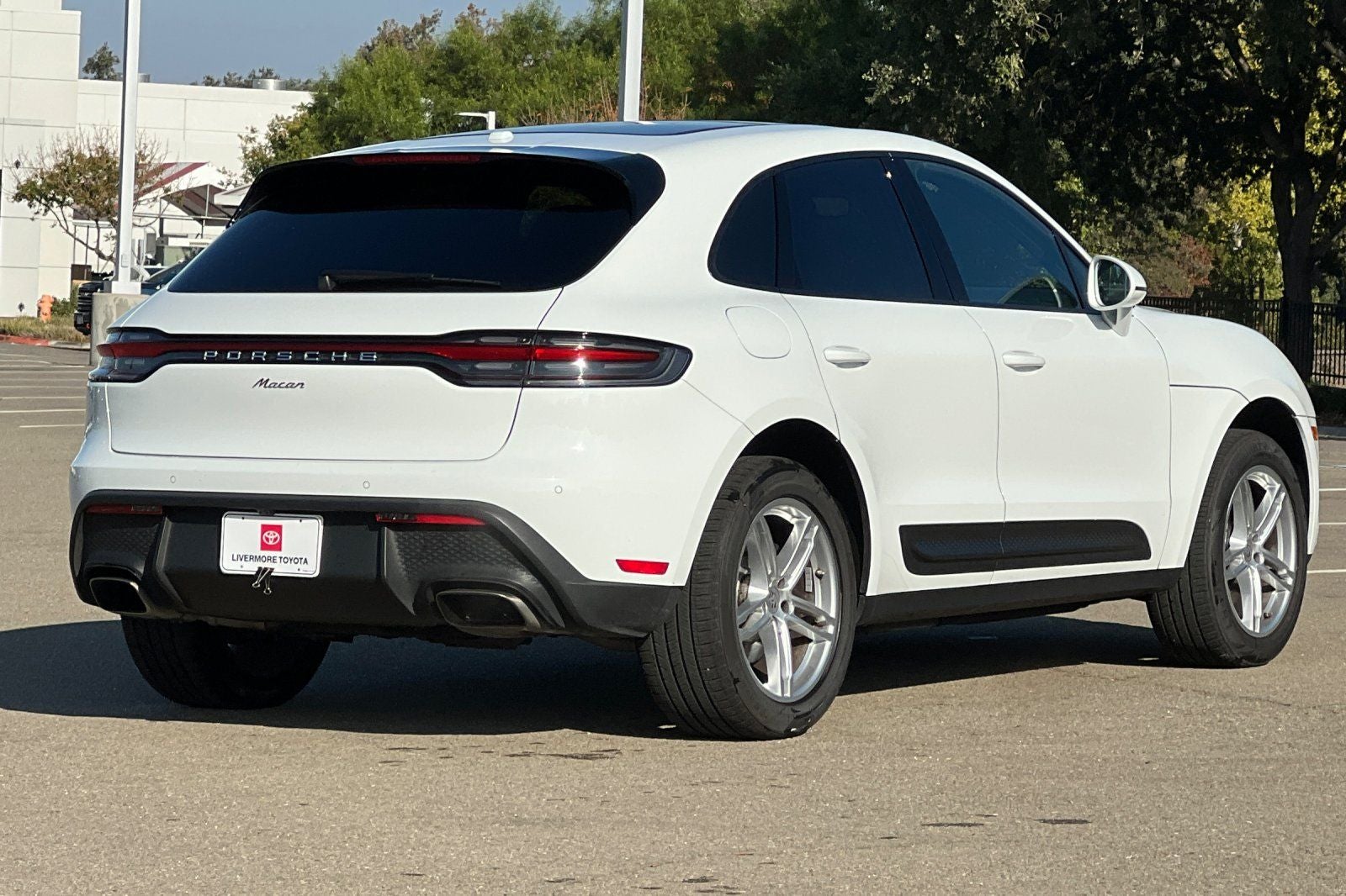 2024 Porsche Macan T
