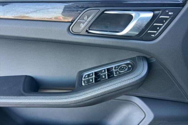 2024 Porsche Macan T
