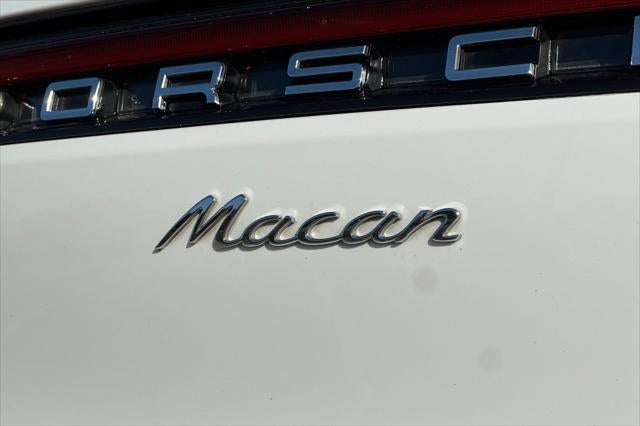 2024 Porsche Macan T