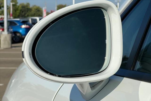 2024 Porsche Macan T