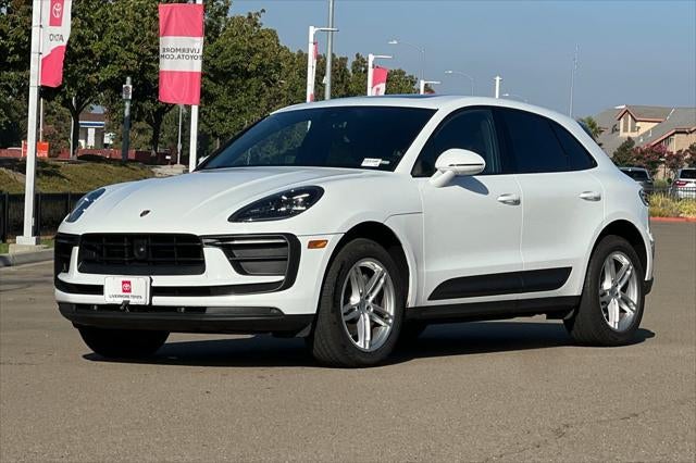 2024 Porsche Macan T