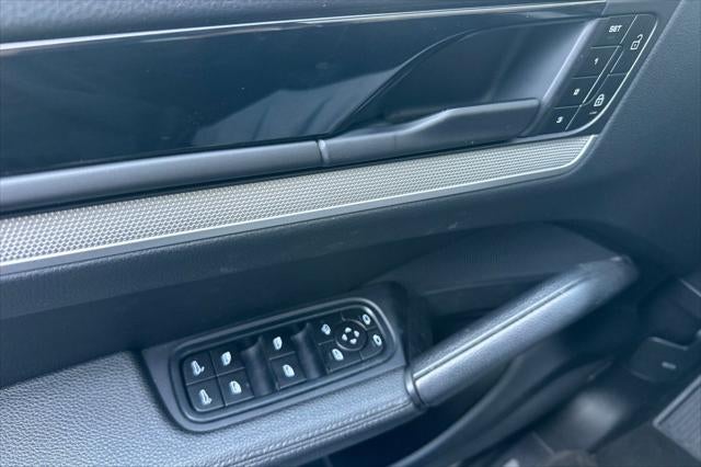 2024 Porsche Cayenne Base