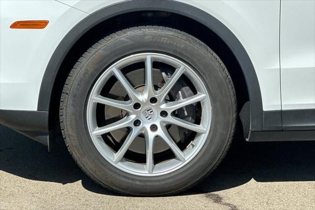 2024 Porsche Cayenne Base