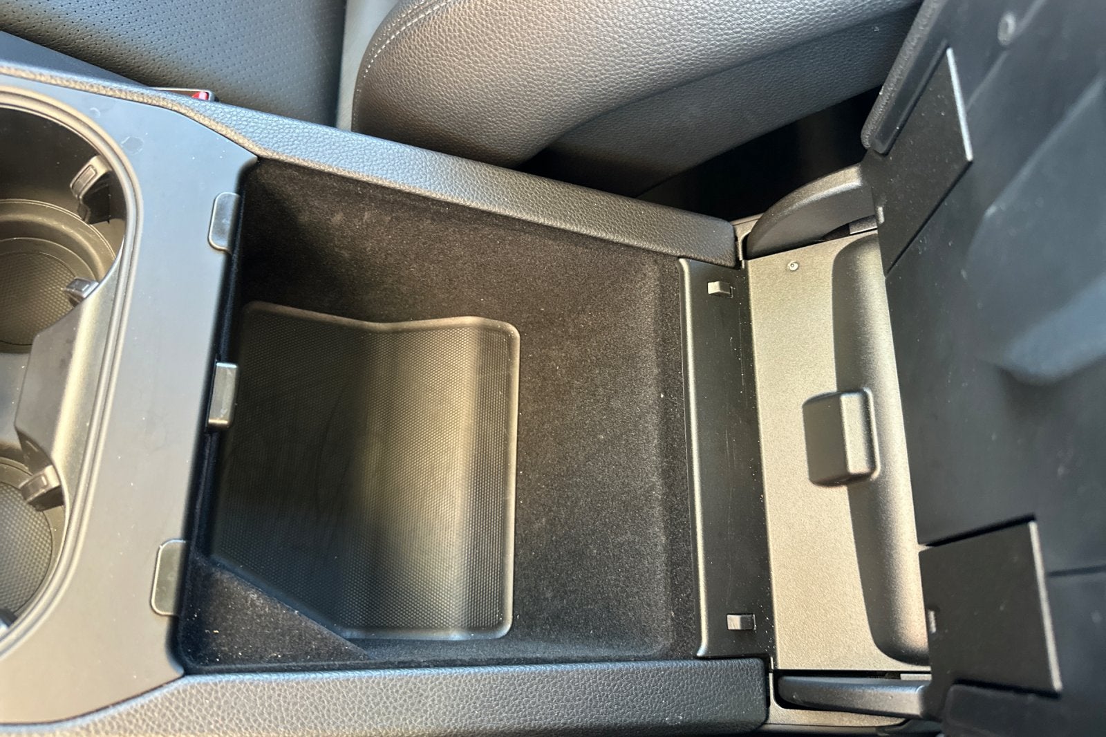 2025 Porsche Cayenne Base