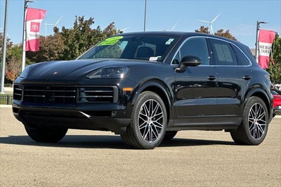 2025 Porsche Cayenne Base