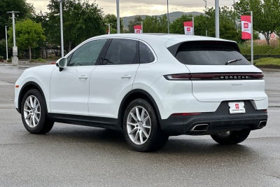 2024 Porsche Cayenne Base