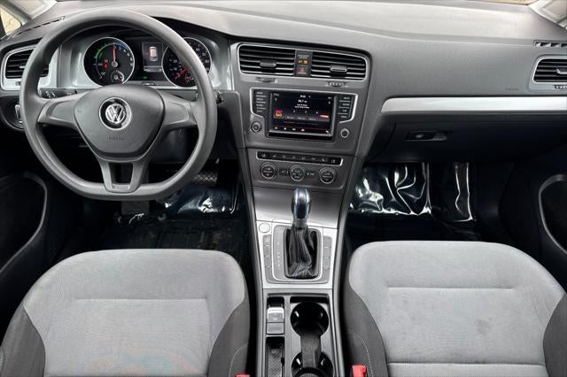 2016 Volkswagen e-Golf SE
