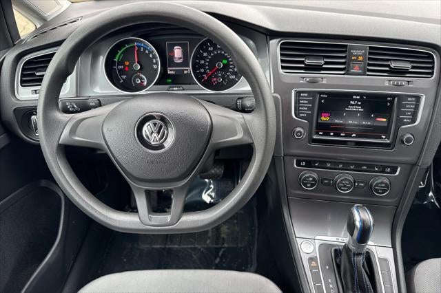 2016 Volkswagen e-Golf SE