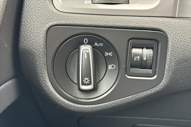 2016 Volkswagen e-Golf SE