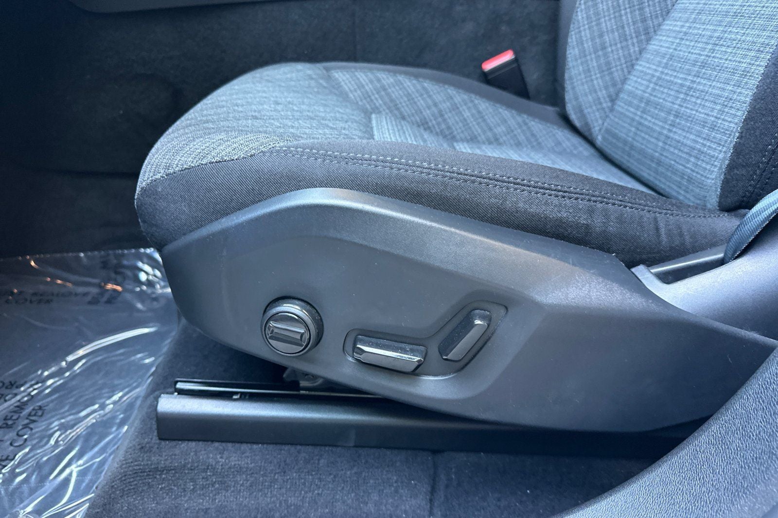 2023 Volvo XC60 B5 Core