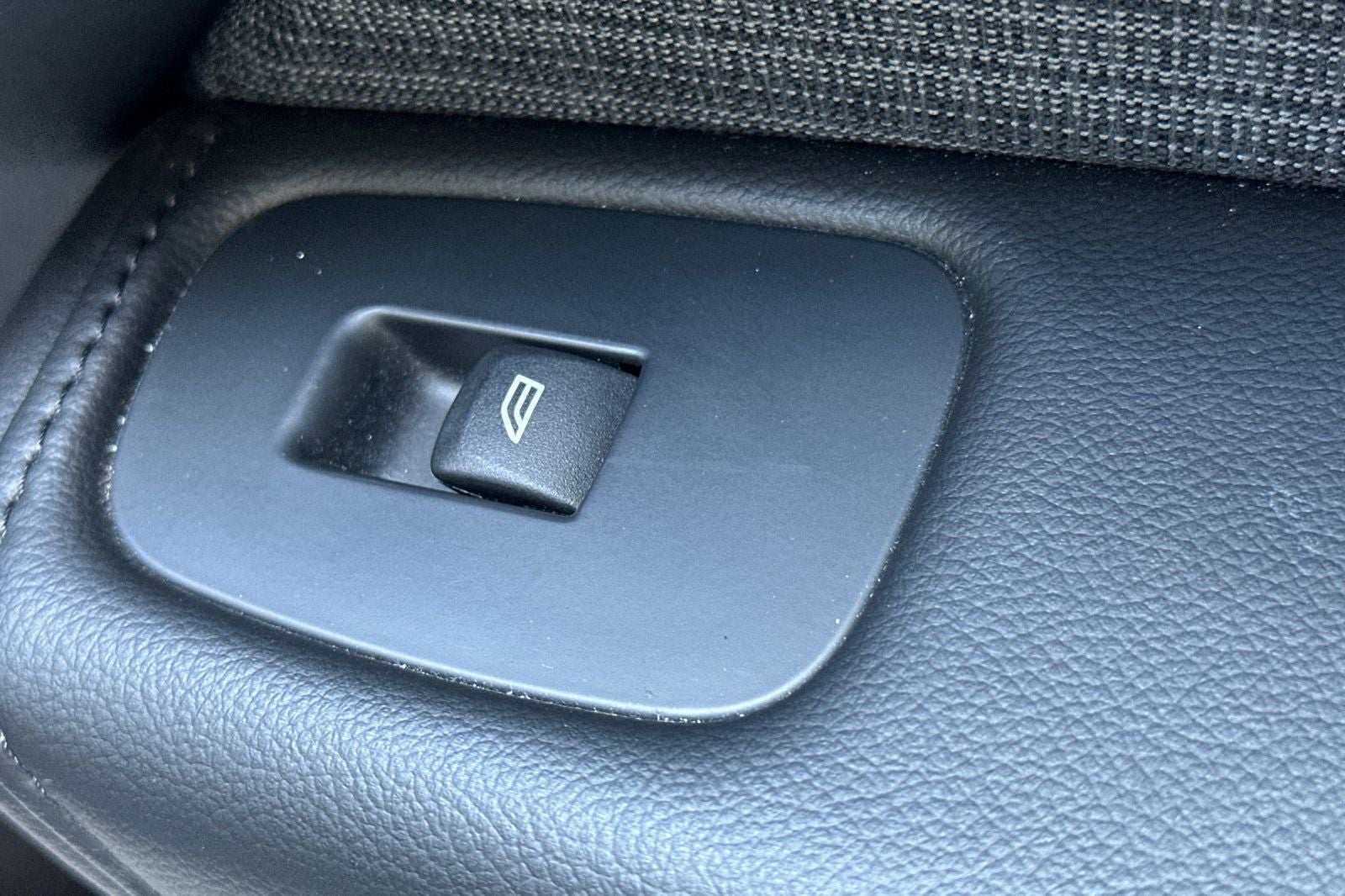 2023 Volvo XC60 B5 Core