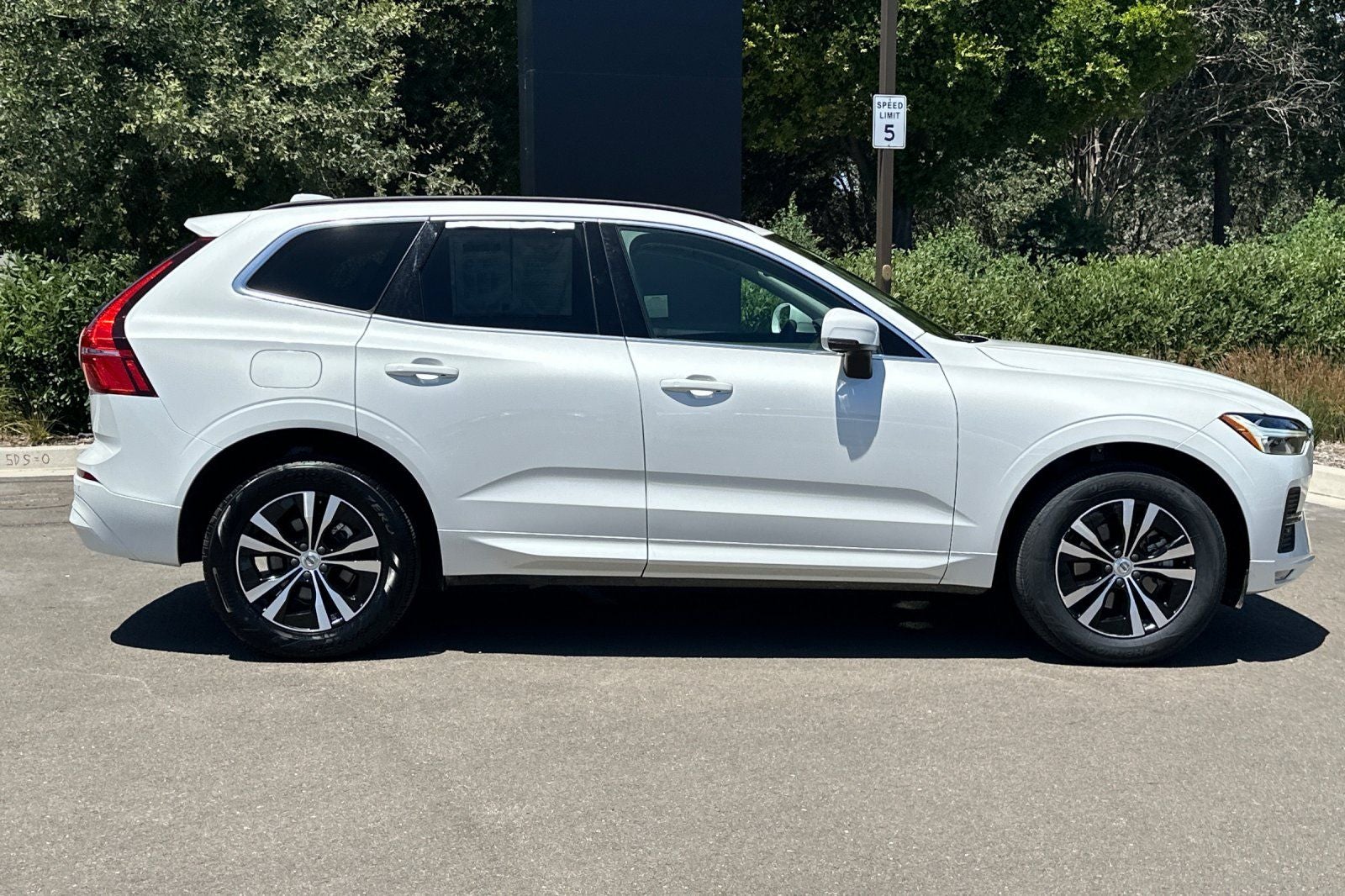 2023 Volvo XC60 B5 Core