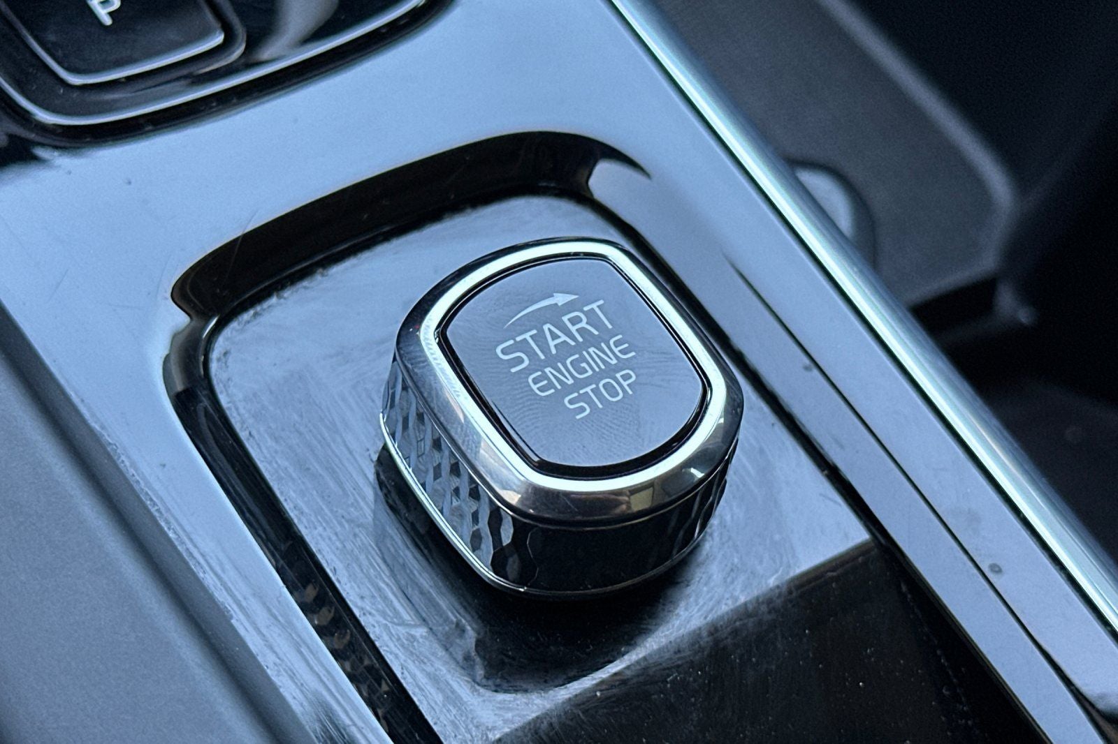 2023 Volvo XC60 B5 Core