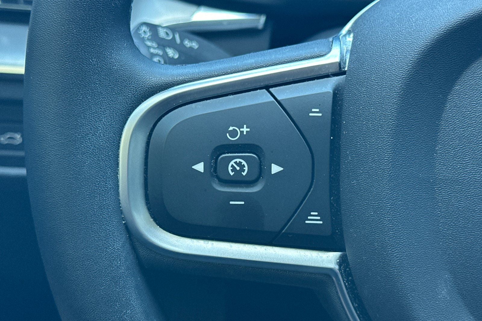 2023 Volvo XC60 B5 Core